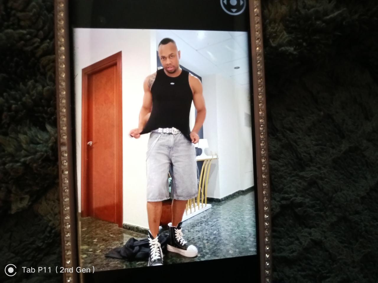 Chico busca chica en Gerona: 