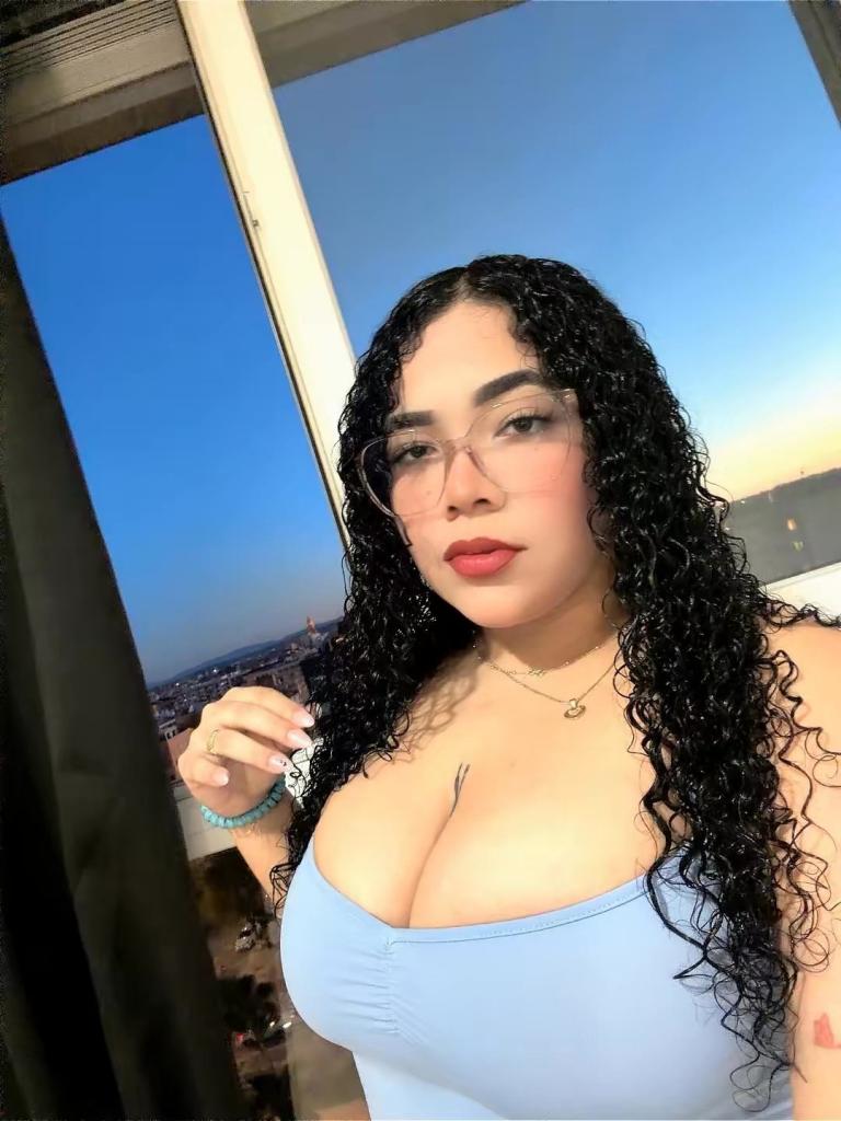 Chica busca chico en Almería: 