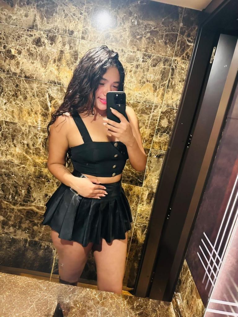 677449251: Chica busca chico en Valladolid
