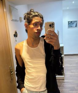 Chico busca chica en Asturias: 