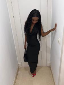 663207952: Chica busca chico en Barcelona