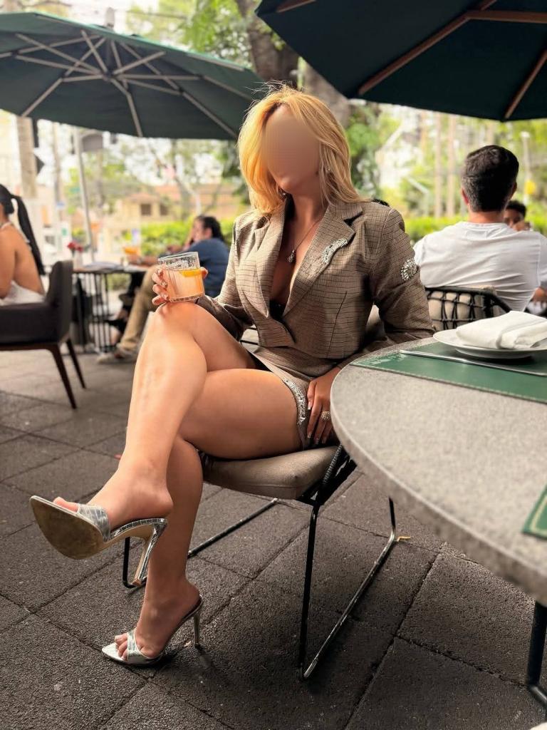 Chica busca chico en Murcia: Chica busca chico