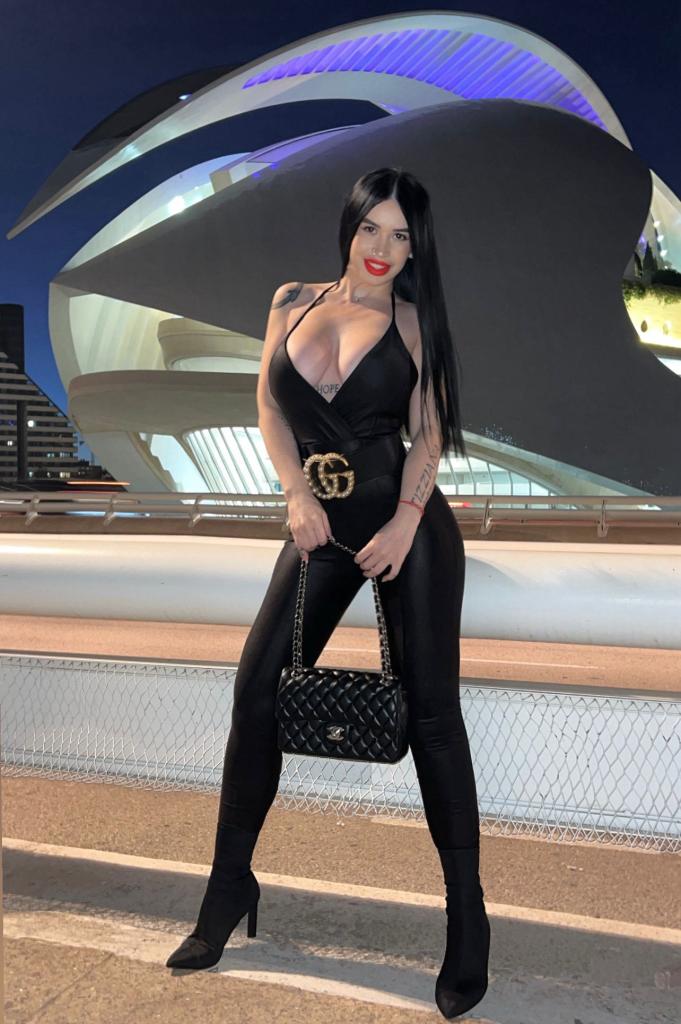 611754743: Chica busca chico en Valencia