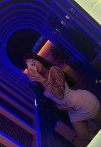 Chica busca chico en Sevilla: 