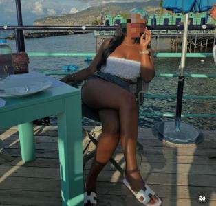 Chica busca chico en Almería: 