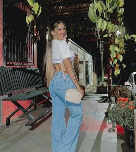 662042051: Chica busca chico en Barcelona