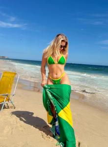 664386705: Chica busca chico en Cádiz