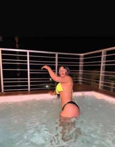 Chica busca chico en Tenerife: 