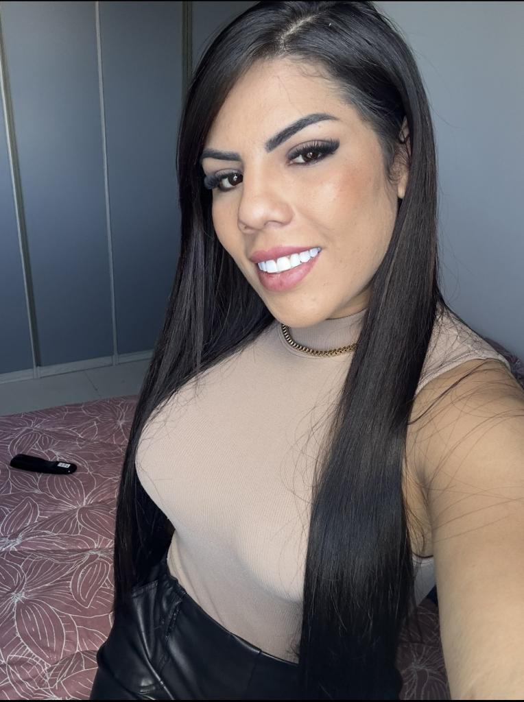 643830409: Chica busca chico en Valencia