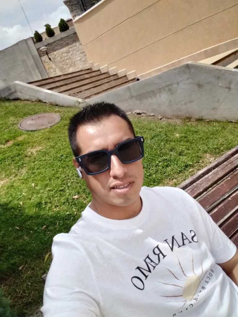 627598681: Chico busca chica en Madrid