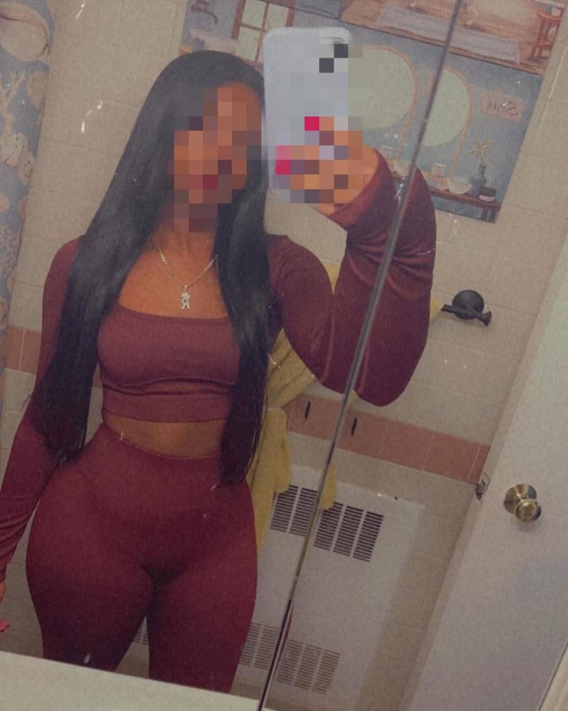 Chica busca chico en Almería: 