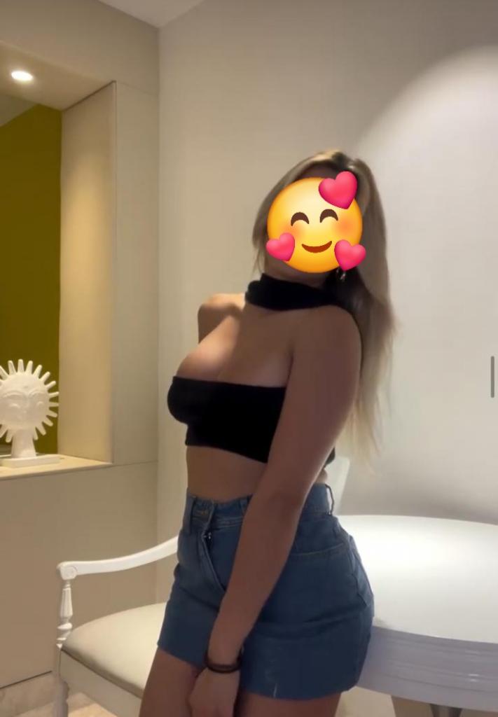 661167209: Chica busca chico en Almería