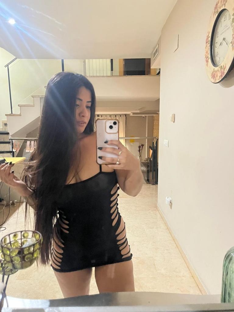 Chica busca chico en Almería: 