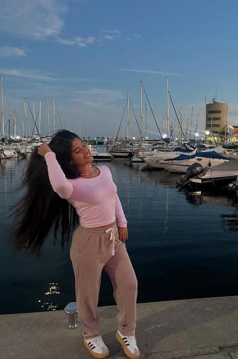 Chica busca chico en Almería: 