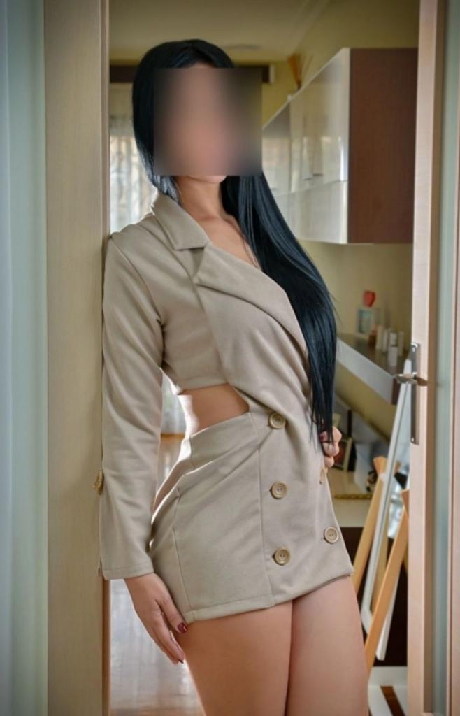 Chica busca chico en Alicante: Chica busca chico