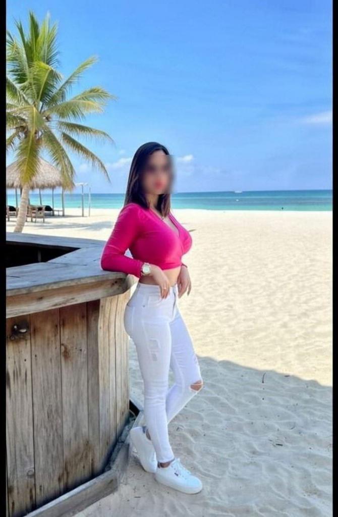 Chica busca chico en Almería: 