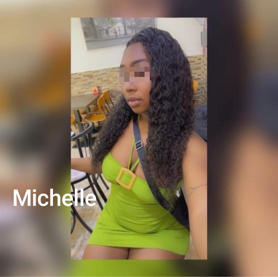 Chica busca chico en Almería: 