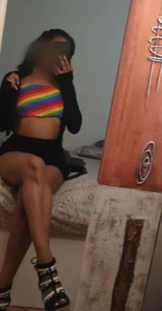 627434814: Chica busca chico en Almería