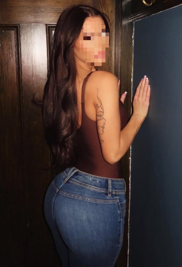 Chica busca chico en Lérida: 
