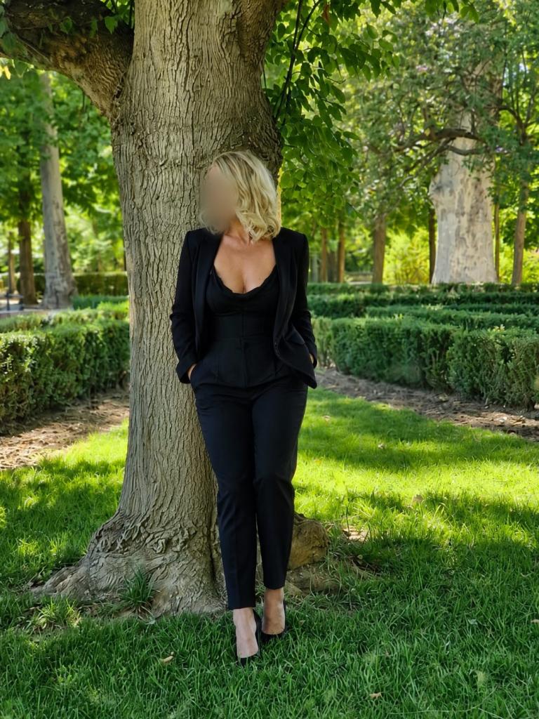 Chica busca chico en Madrid: Chica busca chico