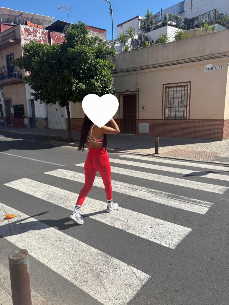 623725582: Chica busca chico en Sevilla