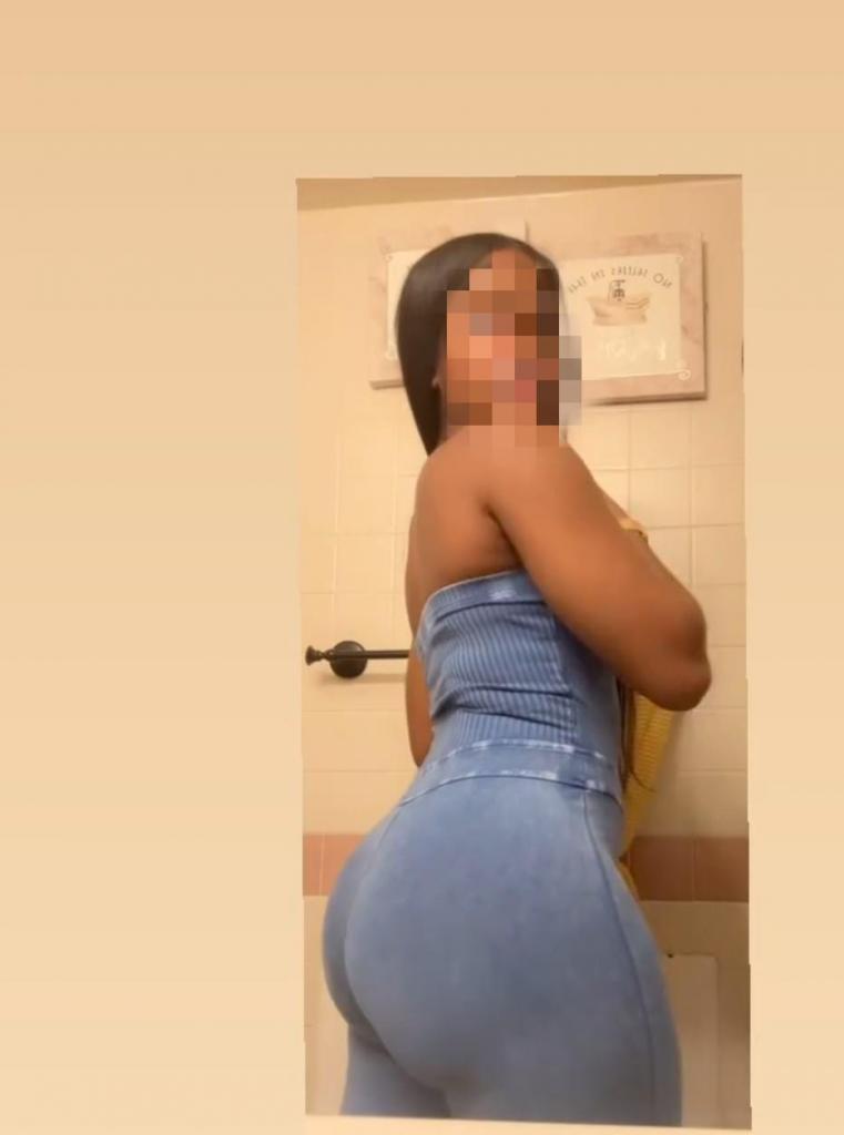 Chica busca chico en Almería: 