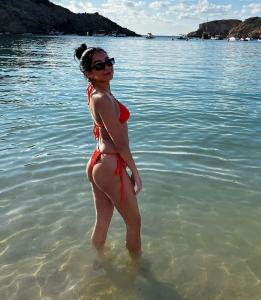 602095852: Chica busca chico en Ibiza