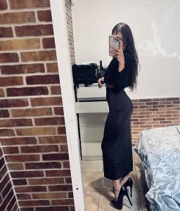 613601437: Chica busca chico en Madrid