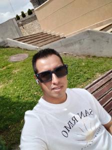 627598681: Chico busca chica en Madrid