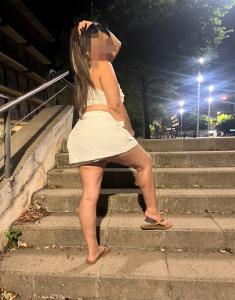 613635993: Chica busca chico en Gerona