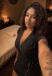 616367505: Chica busca chico en Málaga