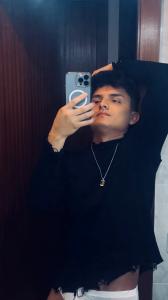 672857499: Chico busca chica en Barcelona