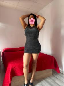 613849347: Chica busca chico en Sevilla