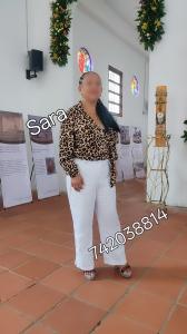 742038814: Chica busca chico en León