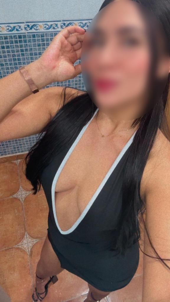 661061799: Chica busca chico en Murcia