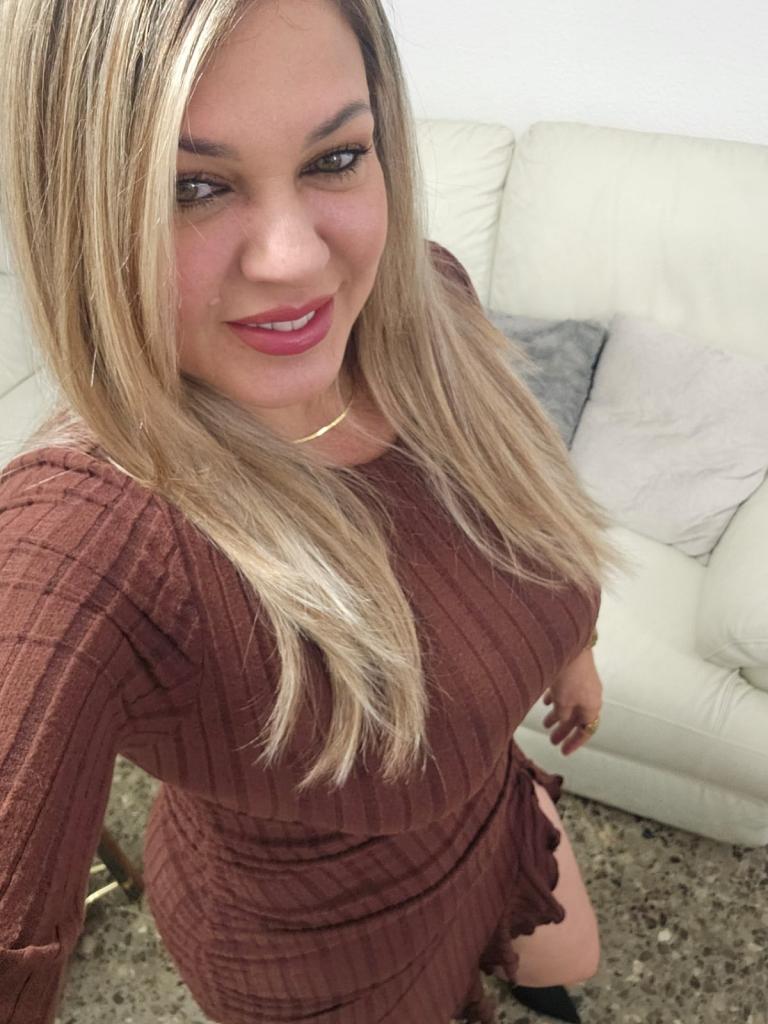 Chica busca chico en Almería: 