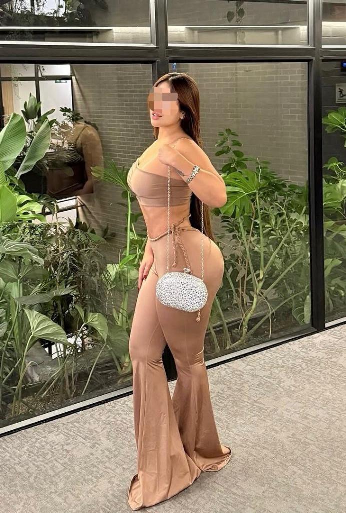 637167305: Chica busca chico en Lérida