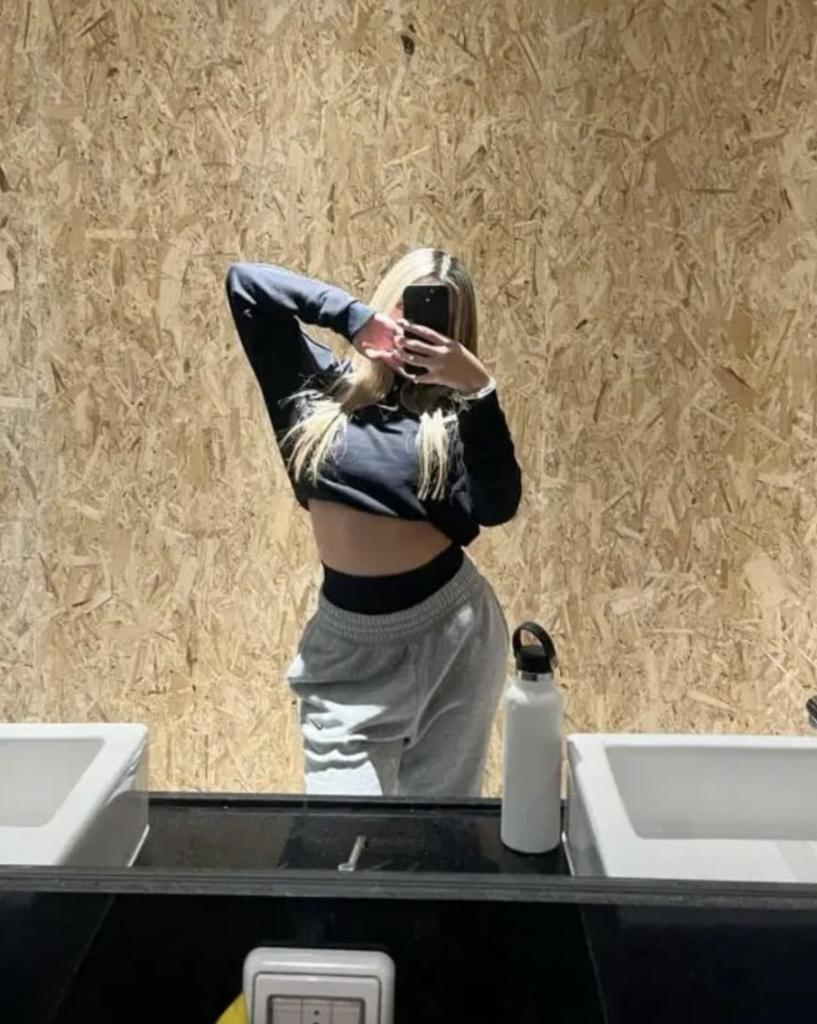 631407744: Chica busca chico en Murcia