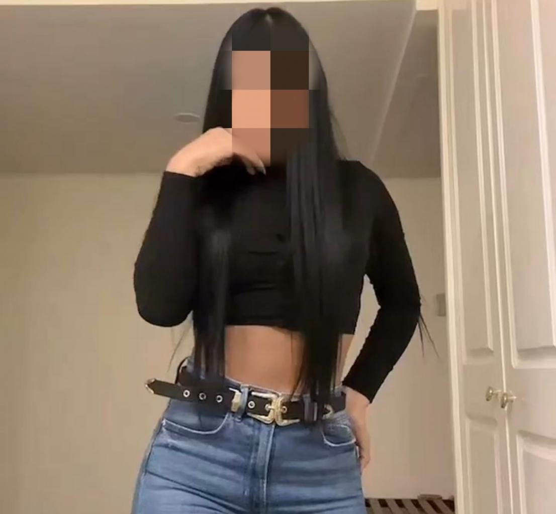 643553129: Chica busca chico en Sevilla