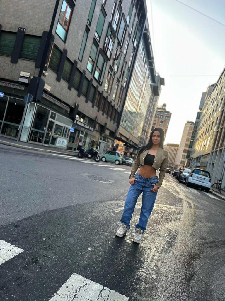 Chica busca chico en Cádiz: 