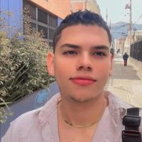 631010424: Chico busca chica en Madrid