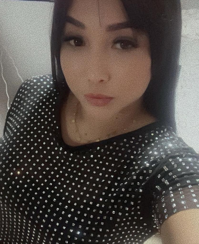 681626101: Chica busca chico en Sevilla