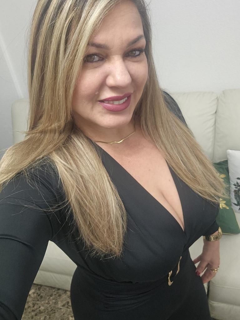 613752646: Chica busca chico en Almería