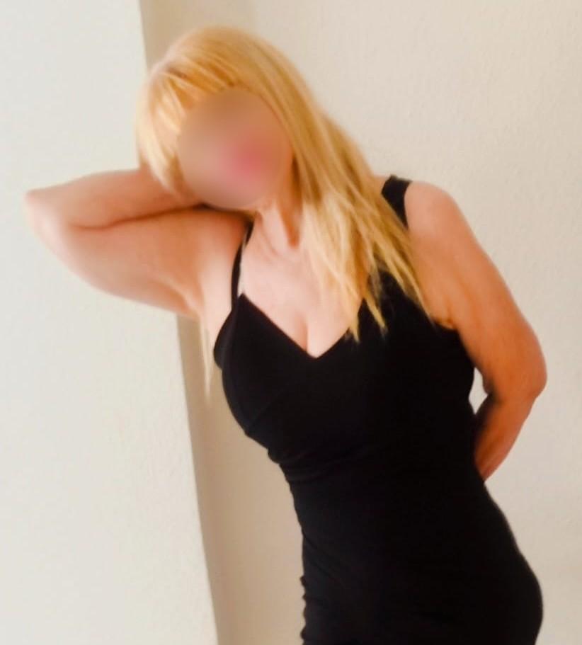Chica busca chico en Ibiza: 