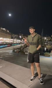 Chico busca chica en Barcelona: 