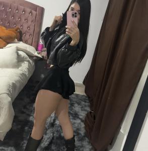 Chica busca chico en Huelva: 