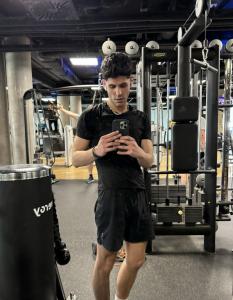 665891530: Chico busca chica en La Coruña