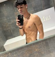 665891530: Chico busca chica en La Coruña