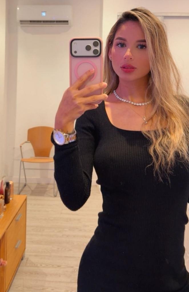 607435713: Chica busca chico en Mallorca
