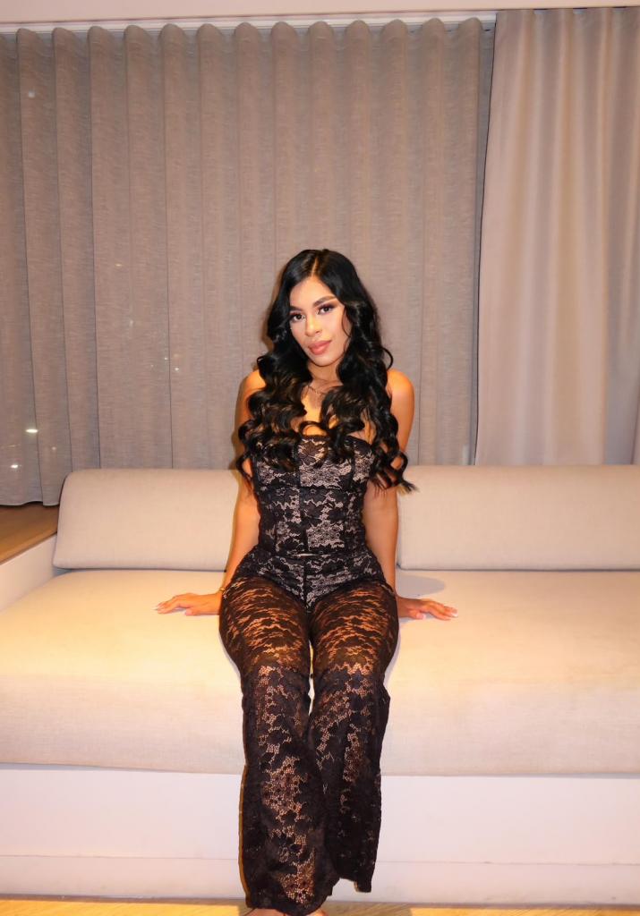 607271532: Chica busca chico en Sevilla